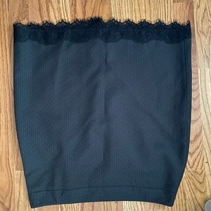 Pencil skirt with lace detail